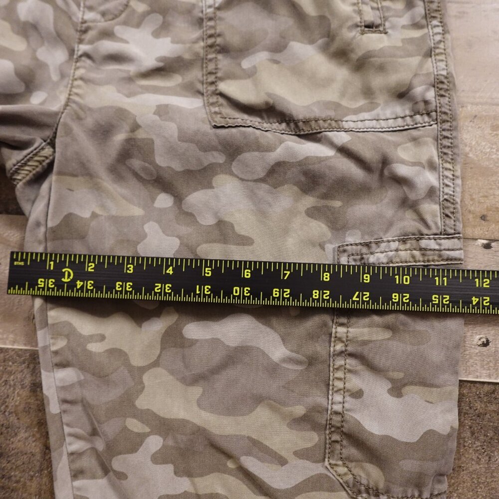 American Eagle Outfitters Women’s Size Medium Camo Cargo Jogger Pants 26" Inseam - Picture 7 of 10